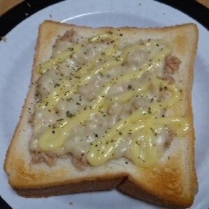 鯖缶マヨチーズのトースト